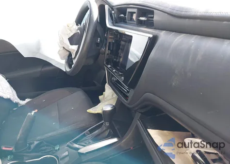 2018 Toyota Corolla L z USA, uszkodzony, nr VIN 2T1BURHE2JC124537